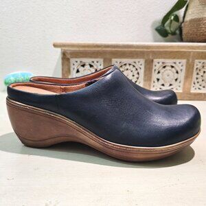 Softwalk Womens Sz 9.5N Navy Madison Leather Platform Clog Padded Comfort Shoes